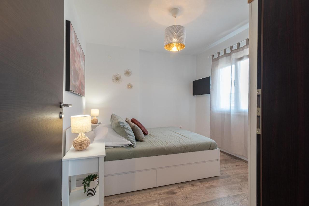 Beach Apartman Marela Slatine Exterior photo